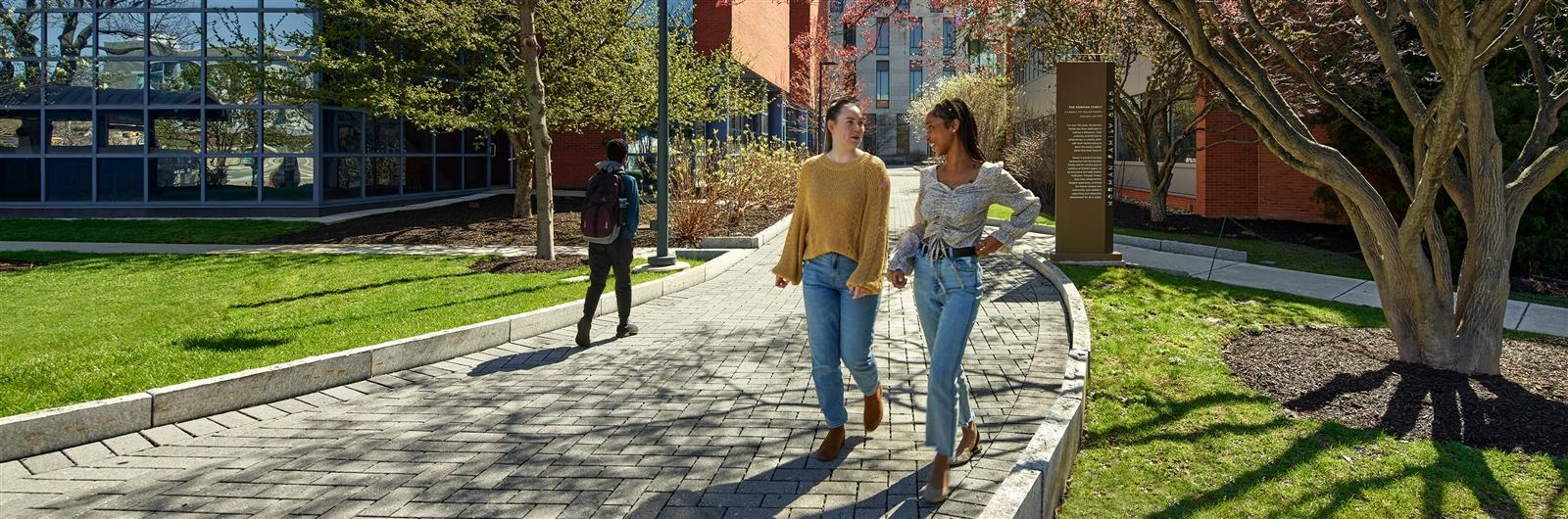 Students on Drexel University&#39;s campus